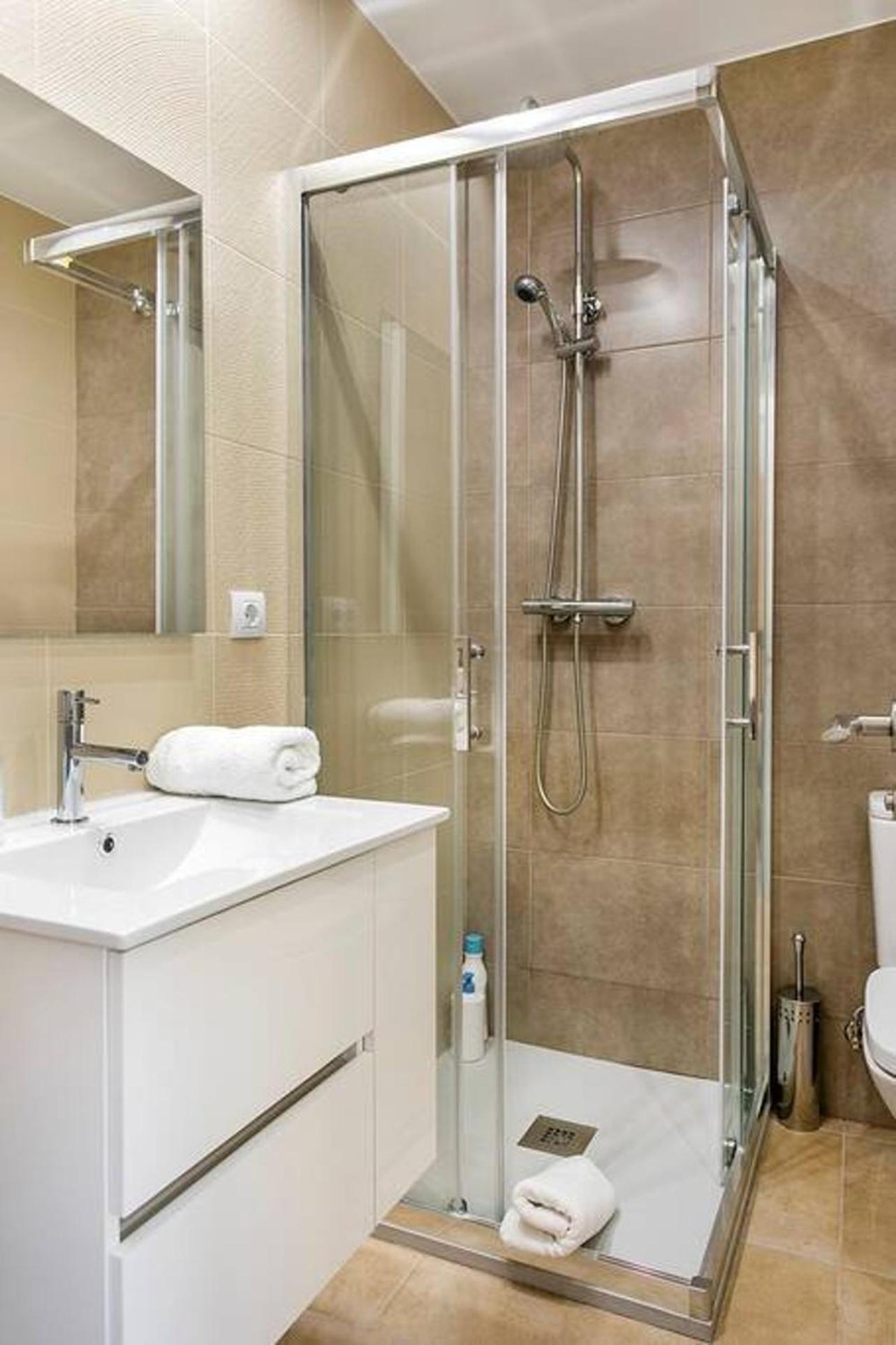 Cozy&New With Terrace Apartamento L'Hospitalet de Llobregat Exterior foto