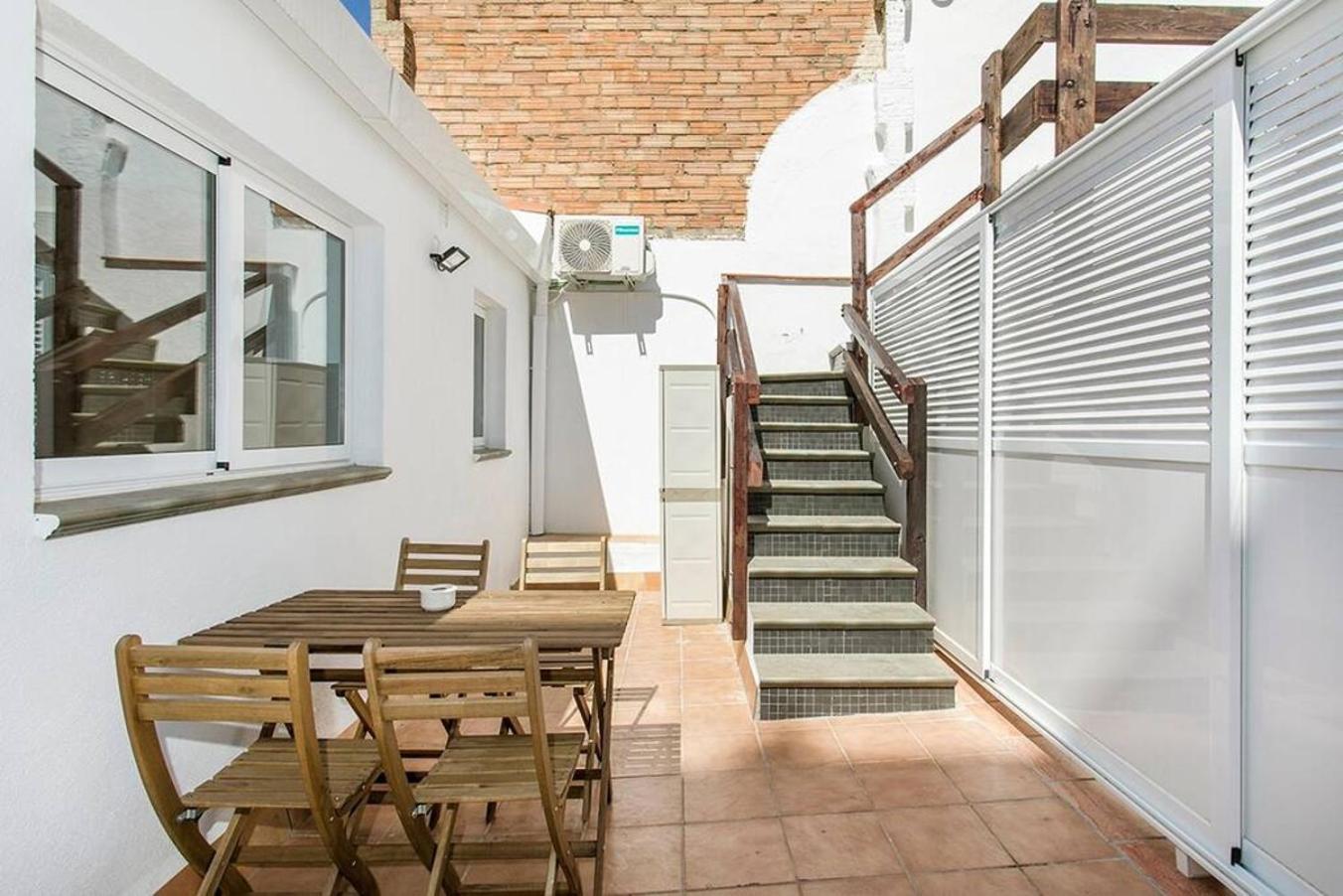 Cozy&New With Terrace Apartamento L'Hospitalet de Llobregat Exterior foto