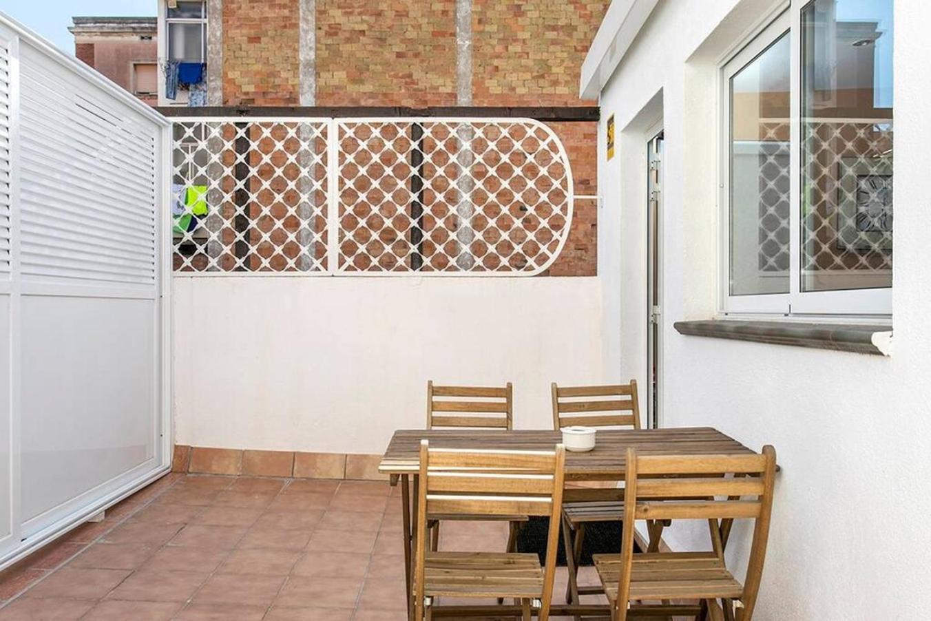 Cozy&New With Terrace Apartamento L'Hospitalet de Llobregat Exterior foto
