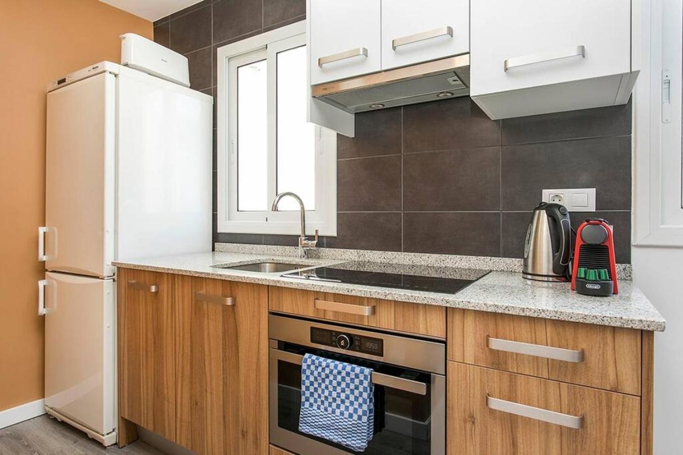 Cozy&New With Terrace Apartamento L'Hospitalet de Llobregat Exterior foto