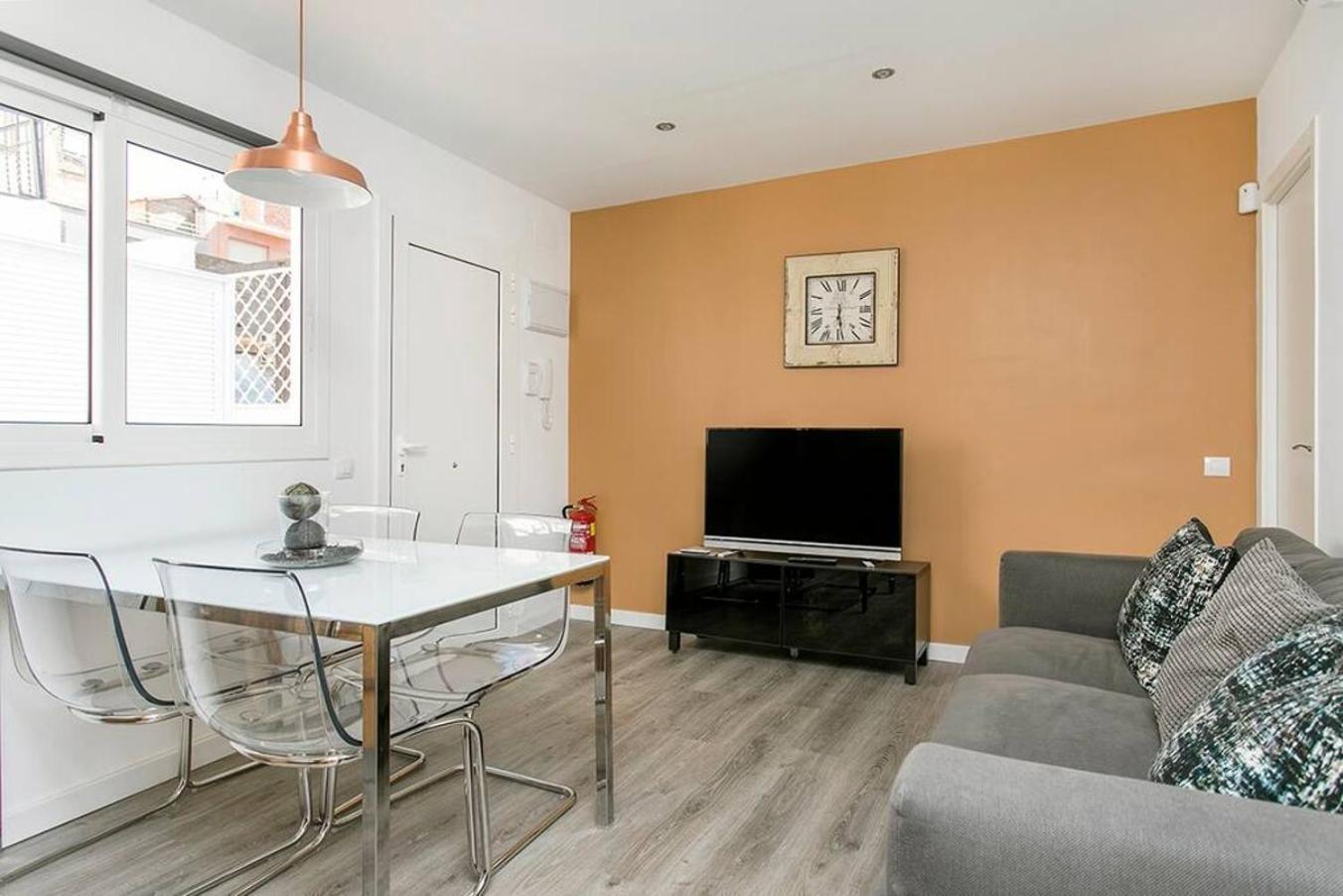 Cozy&New With Terrace Apartamento L'Hospitalet de Llobregat Exterior foto