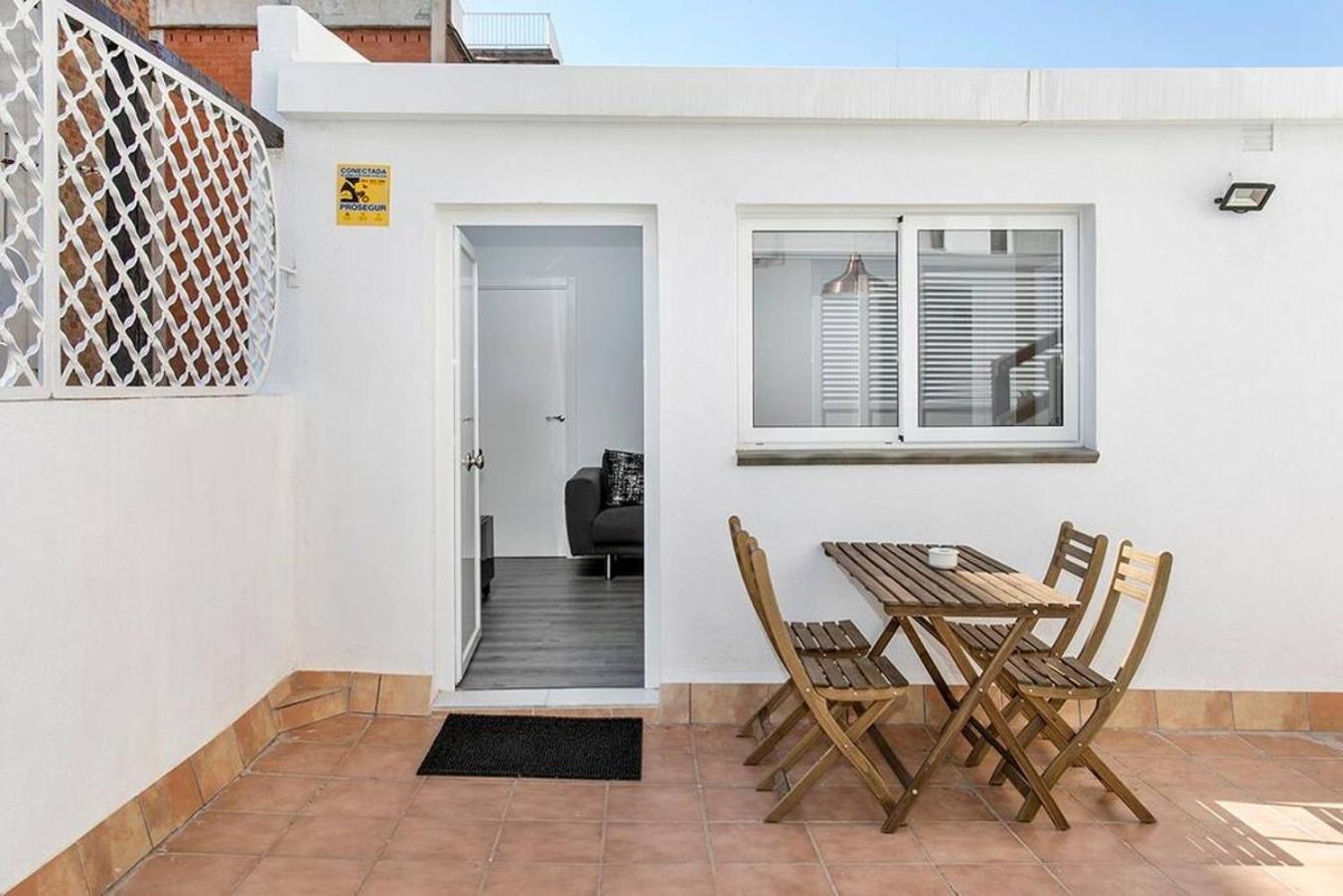Cozy&New With Terrace Apartamento L'Hospitalet de Llobregat Exterior foto